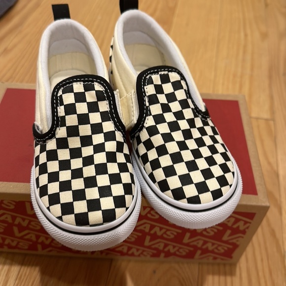 Vans Other - Vans kids classic checkered sneaker slip on size 10